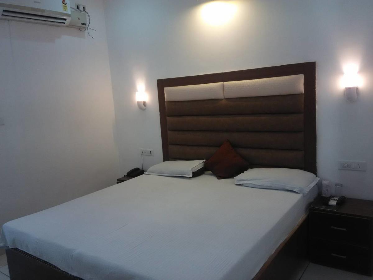 Hotel Kings Retreat Patiāla Εξωτερικό φωτογραφία